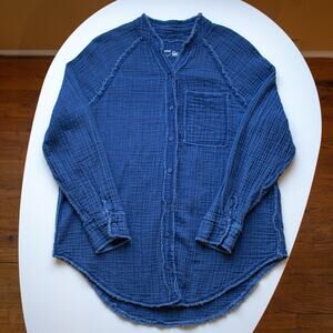 Aerie Dark Wash Chambray Cotton Button Down Size XS